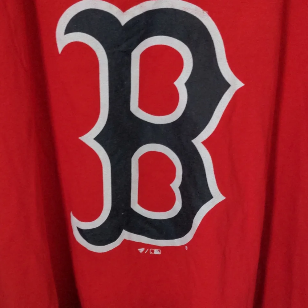 Fanatics 2XL V Neck B Boston Baseball Tagless Neck TShirt New with Defects - Picture 5 of 8